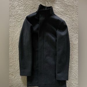 French connection men’s small peacoat - dark gray